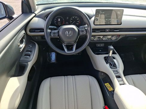 Used 2026 Honda HR-V EX-L image 11