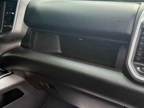 Used 2019 RAM 1500 Big Horn AWD/4WD image 28