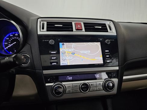 Used 2017 Subaru Legacy 2.5i Limited image 33