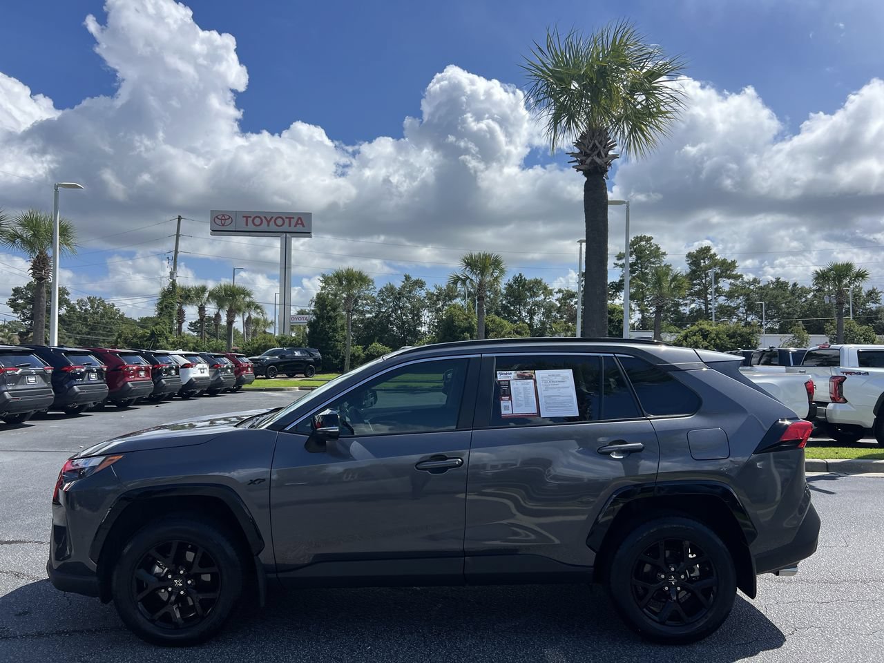Used 2025 Toyota RAV4 XLE FWD image 7