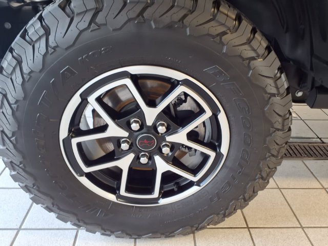 Used 2024 Jeep Wrangler Unlimited Rubicon w/ Convenience Group AWD/4WD image 8