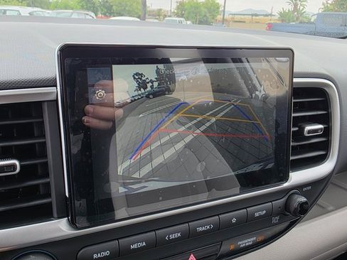 New 2025 Hyundai Venue SEL image 27