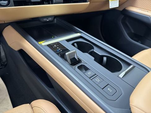 New 2026 Lexus ES 350e FWD image 16