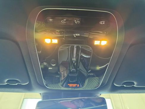 Used 2024 Mercedes-Benz CLE 300 4MATIC Coupe image 38