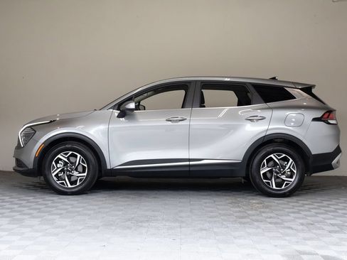 Used 2025 Kia Sportage LX FWD image 7