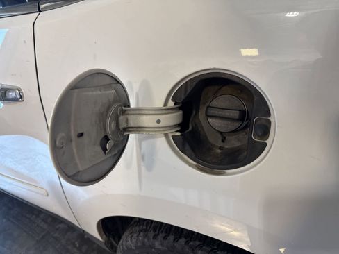 Used 2017 Chevrolet Traverse LT image 9