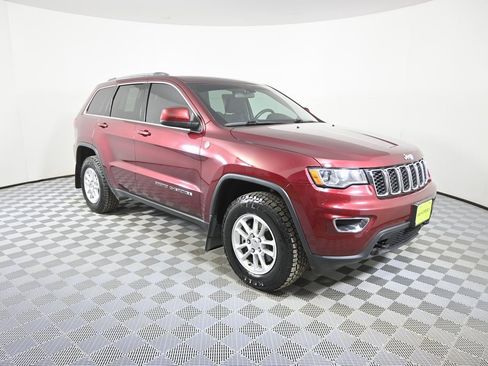 Used 2018 Jeep Grand Cherokee Laredo image 9