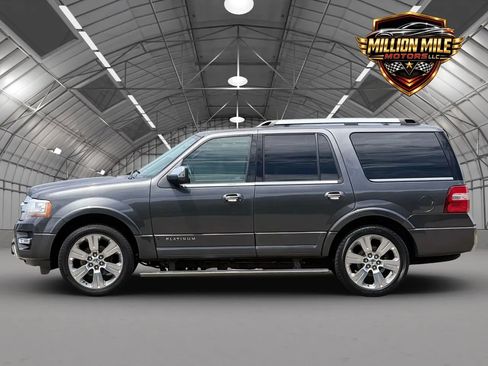 Used 2017 Ford Expedition Platinum AWD/4WD image 8