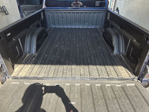 Used 2005 Chevrolet Silverado 1500 LS w/ Light Duty Power Package image 17