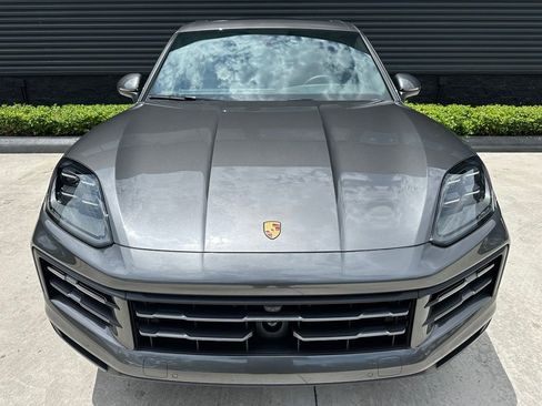 Certified 2026 Porsche Cayenne S AWD/4WD image 8