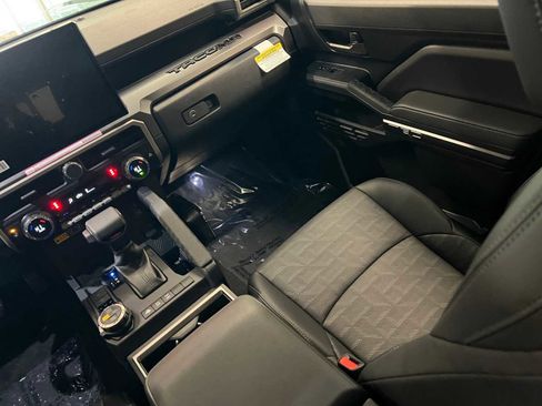 New 2025 Toyota Tacoma TRD Off-Road image 11