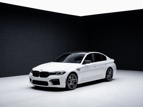 Used 2023 BMW M5 w/ Competition Package image 4