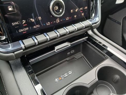 New 2026 GMC Yukon AT4 Ultimate AWD/4WD image 29