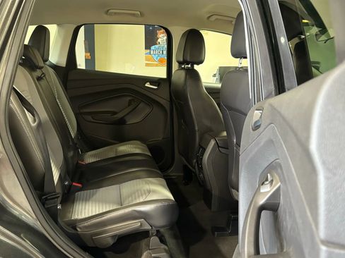 Used 2017 Ford Escape SE w/ SE Sport Appearance Package image 11