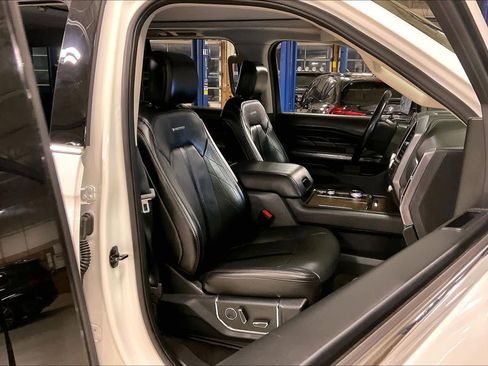 Used 2020 Ford Expedition Max Platinum image 8