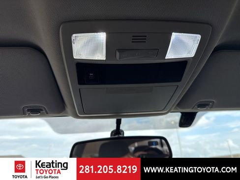 Used 2017 Toyota Tacoma SR5 w/ Tow Package image 23