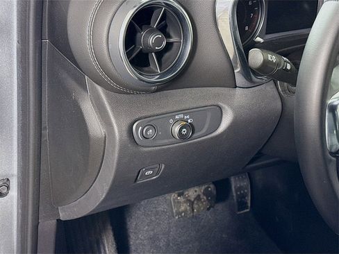 Used 2024 Chevrolet Blazer LT image 4