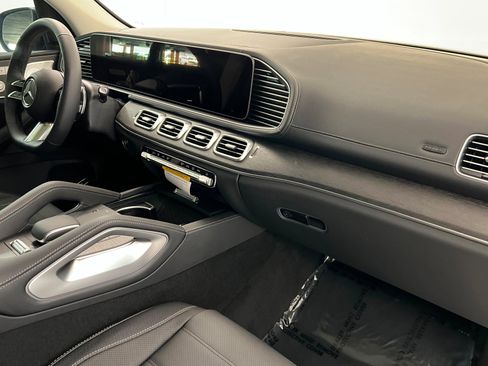 New 2026 Mercedes-Benz GLS 450 4MATIC image 25