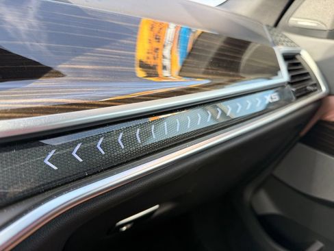 Used 2025 BMW X5 xDrive50e AWD/4WD image 22