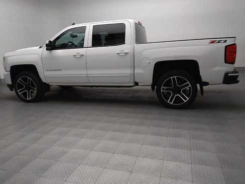 Used 2018 Chevrolet Silverado 1500 LT w/ LPO, Black Pack image 3