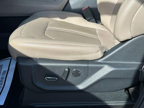 Used 2023 Ford Expedition Limited image 21