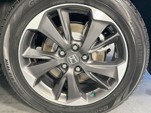 Used 2024 Honda Odyssey Elite image 32