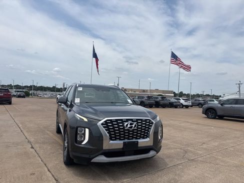 Used 2020 Hyundai Palisade SEL w/ Convenience Package FWD image 3