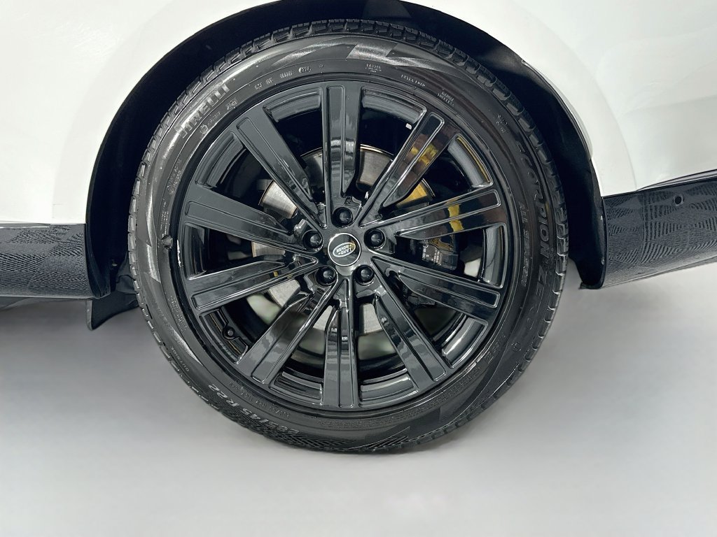 Used 2025 Land Rover Range Rover SE AWD/4WD image 33