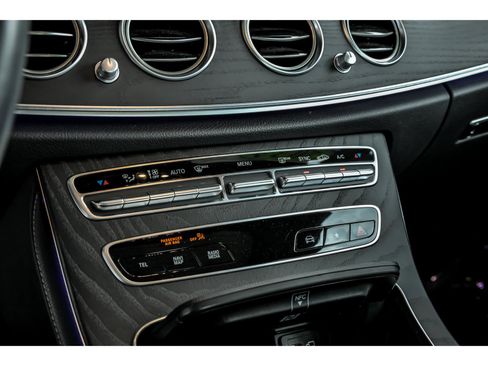 Certified 2022 Mercedes-Benz E 350 4MATIC Sedan w/ AMG Line Exterior image 22