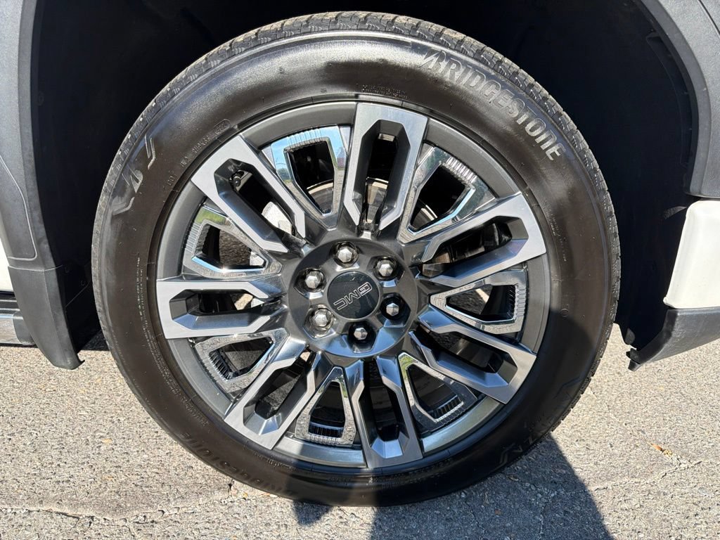 Used 2025 GMC Sierra 1500 Denali Ultimate AWD/4WD image 9