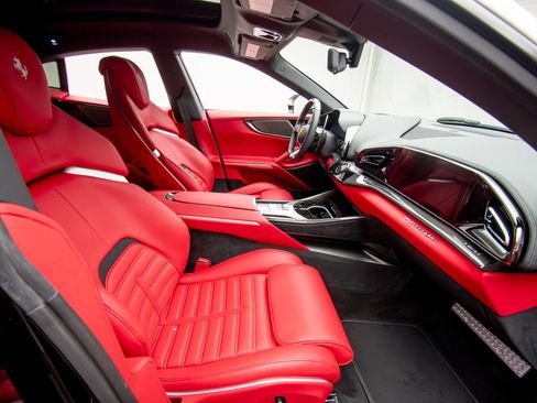 Used 2025 Ferrari Purosangue AWD/4WD image 13