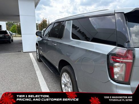Used 2023 Chevrolet Suburban Premier RWD image 8