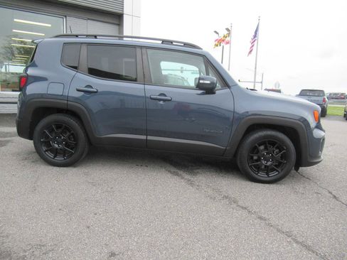 Used 2020 Jeep Renegade Altitude FWD image 4