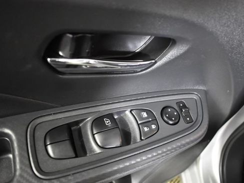 Certified 2025 Nissan Versa SV w/ Trunk Package FWD image 8