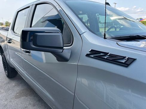 Used 2024 Chevrolet Silverado 1500 LT Trail Boss w/ Convenience Package II AWD/4WD image 7
