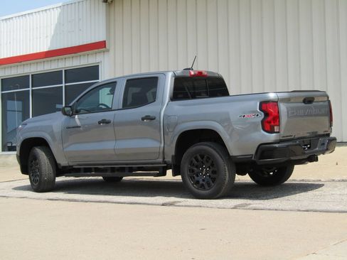New 2026 Chevrolet Colorado W/T w/ WT Custom Package AWD/4WD image 10