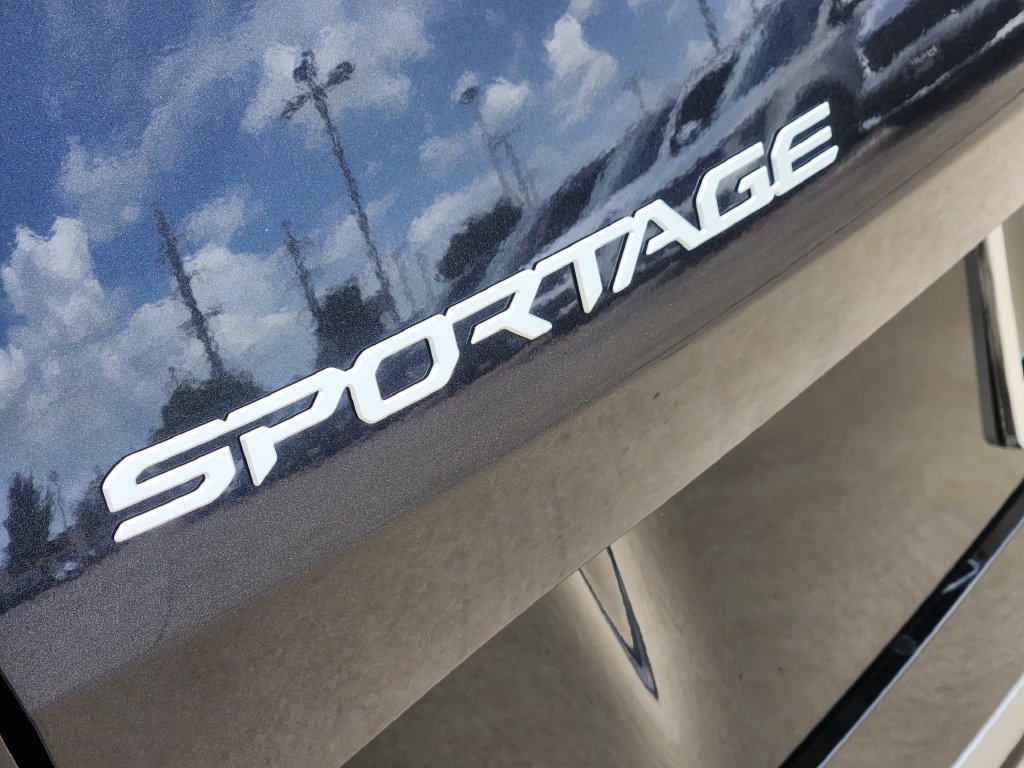 New 2026 Kia Sportage SX FWD image 8