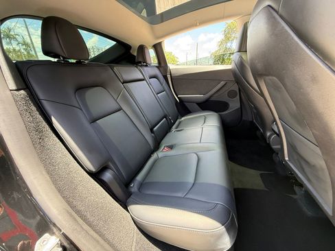 Used 2023 Tesla Model Y AWD image 21