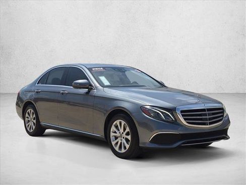 Used 2019 Mercedes-Benz E 300 image 3
