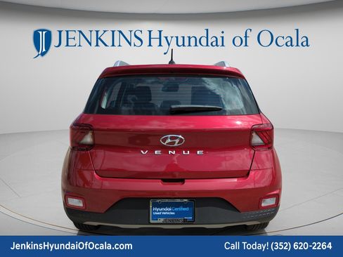 Certified 2025 Hyundai Venue Limited FWD image 4