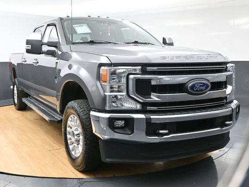 Used 2021 Ford F350 XLT w/ XLT Premium Package AWD/4WD image 44