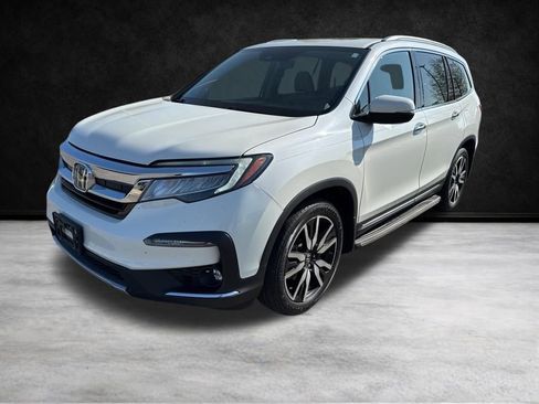 Used 2019 Honda Pilot Touring image 10