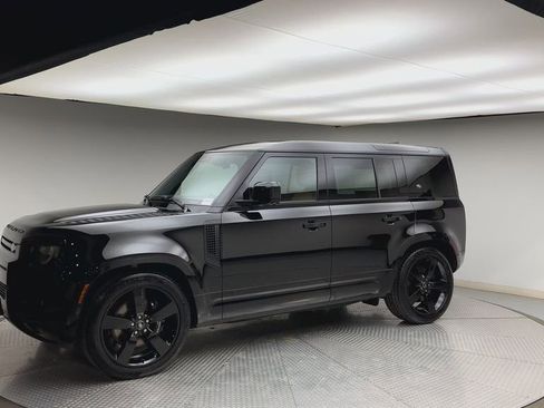 Certified 2024 Land Rover Defender 110 V8 image 6