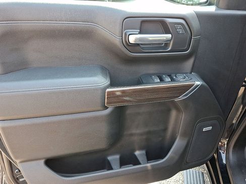 Certified 2019 Chevrolet Silverado 1500 RST AWD/4WD image 10