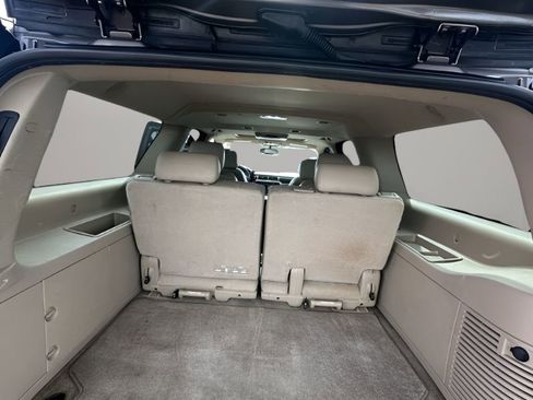 Used 2011 GMC Yukon XL Denali image 23