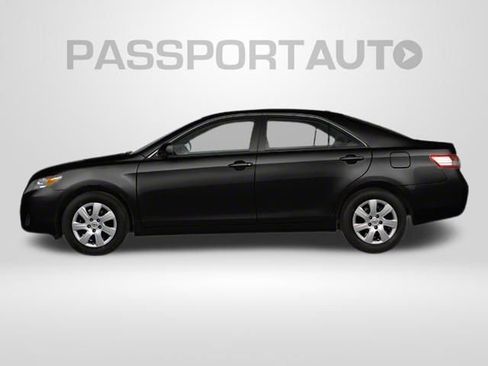 Used 2011 Toyota Camry XLE w/ XLE Extra-Value Pkg #2 FWD image 3