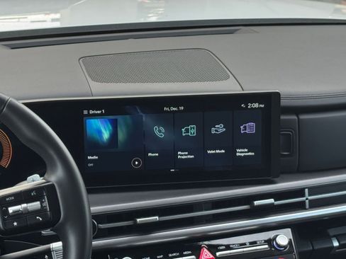 Used 2025 Hyundai Santa Fe SEL image 18