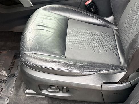 Used 2018 Land Rover Discovery Sport SE AWD/4WD image 19