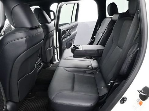 Used 2025 Lexus LX 700h Overtrail AWD/4WD image 13