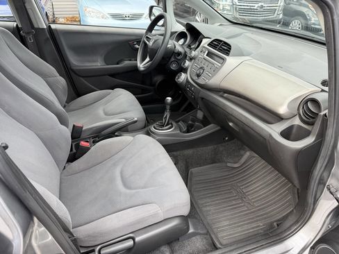 Used 2010 Honda Fit image 9